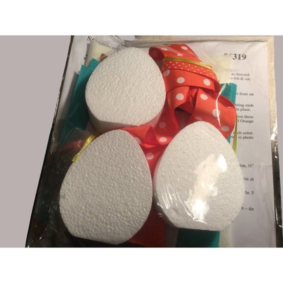 Fall Friends Scarecrow Ornament Craft Kit by Design Works - Picture 3 of 12